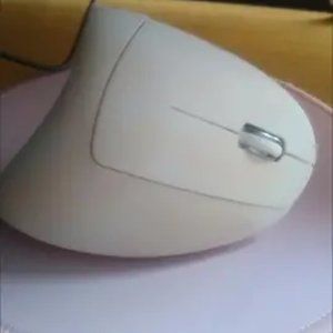 Simple Solid Color Vertical Wireless Office Mouse